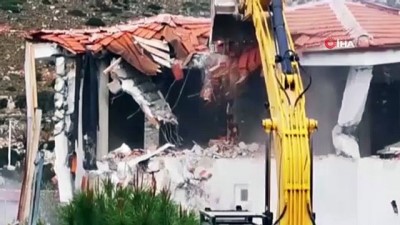 kacak yapi -  Marmaris’te kaçak yapılara ilk kepçe vuruldu  Videosu