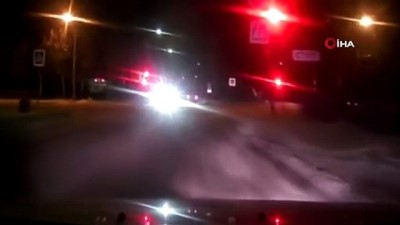 hatali donus -  -Rus Trafik Polisi Hareket Halindeki Araca Binerek Sürücüyü Durdurdu  Videosu