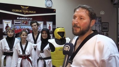 kucuk kiz - Bu ailenin sohbetlerinde tek konu 'tekvando' - ESKİŞEHİR  Videosu