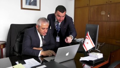 KKTC Ekonomi ve Enerji Bakanı Taçoy, AA'nın 'Yılın Fotoğrafları' oylamasına katıldı - LEKOŞA 