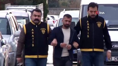 sivil kiyafet -  Polis kılık değiştirdi, işkenceci cezaevi firarisini pazarda yakaladı  Videosu