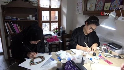  Trabzon’da ilk kez açılan “Hüsn-i hat' sanatına kadınlardan ilgi 