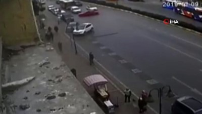 gesi -  Drift yapan sürücü trafiği böyle altüst etti  Videosu