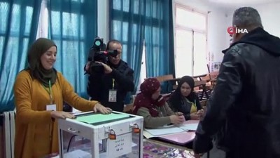 cumhurbaskanligi -  - Cezayir'de Abdulmecid bin Tebbun seçimi önde götürüyor  Videosu