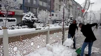 kar kalinligi -  Hakkari’de karla mücadele çalışması  Videosu