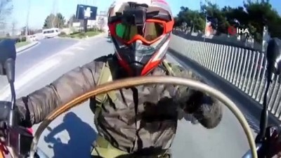 mal varligi -  İstanbul’da motosiklete sırtüstü yatarak tek teker giden maganda yakalandı  Videosu