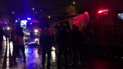 Kadıköy'de trafik kazası: 4 yaralı - İSTANBUL 