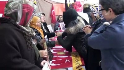 sivil toplum - Diyarbakır annelerine destek ziyaretleri sürüyor - DİYARBAKIR Videosu