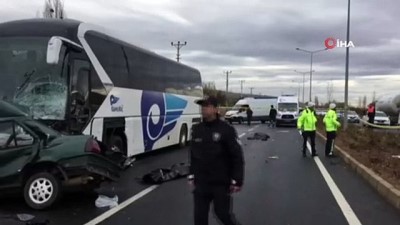 yolcu otobusu -  Kırşehir'de yolcu otobüsü ile otomobil çarpıştı: 3 ölü, 1 yaralı  Videosu