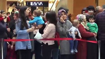 alisveris -  Nevşehir’de bebek emekleme yarışması...Bebekler bebek bezi için emekledi  Videosu