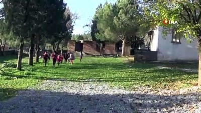 basketbol -  - Çırpılı çocukların tek isteği oyun parkı  Videosu