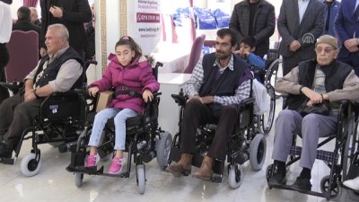 Kilis'te 75 engelliye tekerlekli sandalye verildi