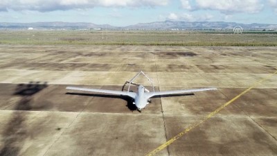 insansiz hava araci - KKTC Geçitkale Havalimanı'na inen İHA'nın drone görüntüleri (2) - GEÇİTKALE  Videosu