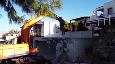 kacak yapilasma -  Bodrum'da kaçak binaların yıkımı sürüyor  Videosu