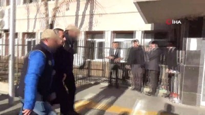  HDP’li Varto ve Bulanık belediye başkanları tutuklandı