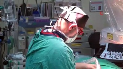 ameliyathane -  Prof. Dr. Demirağ: “Türkiye’de 4 boyutlu transözofageal eko cihazına sahip olan ilk klinik olmanın gururunu yaşıyoruz”  Videosu