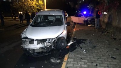  Diyarbakır’da trafik kazası: 2’si ağır 4 yaralı