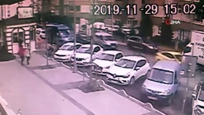 genc kizlar -  Esenyurt’ta minibüsçü dehşeti kamerada  Videosu