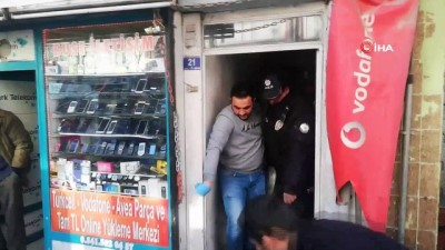 karahisar -  Afyonkarahisar'da bir evde çuval içinde çürümüş erkek cesedi bulundu Videosu