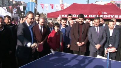  Bakan Kasapoğlu: “Teknoloji, internet ve sosyal medyanın hayatımıza sağladığı kolaylıklar var. Ama bunların esiri olmayacağız”