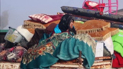 guvenli bolge -  - İdlib'e yönelik gerçekleştirilen saldırılarda binlerce sivil yerinden oldu  Videosu