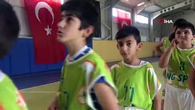 Kırıkkale'de çocuklar ilk kez basketbolla tanıştı 