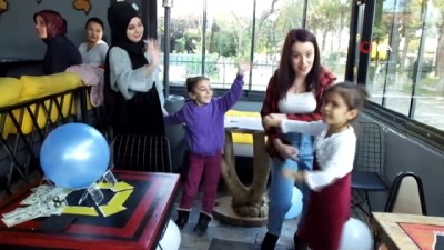 kutlay -  Gençler minik kalplerin mutluluğu için çalıştı Videosu