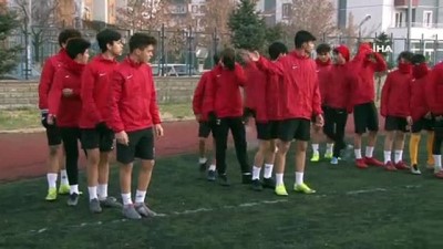yesil sahalar - Muhammet Eren Arıkan: 'Hayalim Premier Lig'de forma giymek'  Videosu