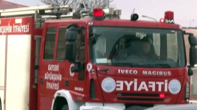 zabita -  Şiddetli rüzgar çatıları uçurdu Videosu