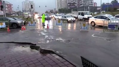 mahsur kaldi - Adana'da sağanak hayatı olumsuz etkiledi (2)  Videosu
