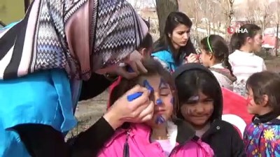 saglikli beslenme -  Başkan Davulcu, çocuklarla oyun oynayıp hediyeler dağıttı Videosu