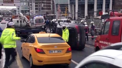 kaygan zemin -  Başkent'te yağış sonrası kayganlaşan zeminde kayan araç takla attı Videosu