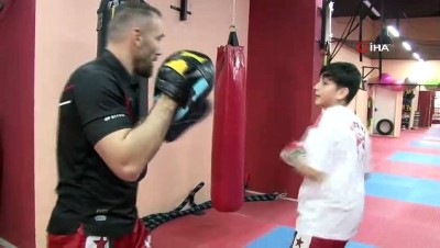 boks -  İBB Avrupa Şampiyonu antrenörü işten çıkardı  Videosu