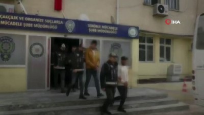 ankesorlu telefon -  Şanlıurfa’da FETÖ askeri mahrem yapılanmasına operasyon  Videosu