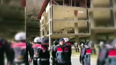 kacak yapi -  Uzungöl'de kaçak yapılar yıkılmaya başlandı  Videosu