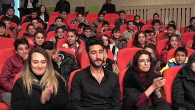 Erciş Belediyesi öğrencileri ilk kez sinema  ile buluşturdu - VAN