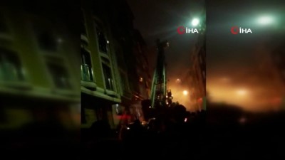 nadan -  Esenyurt'ta 5 katlı binada korkutan yangın Videosu