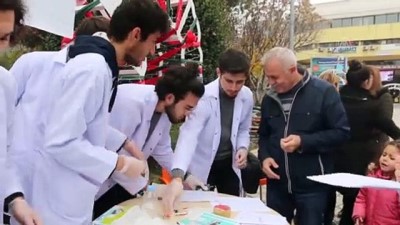 kan sekeri - Tıp öğrencileri diyabet farkındalığı için sokakta kan şekeri ölçtü - MUĞLA Videosu