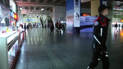 pasaport kontrolu - Yılbaşı öncesi AŞTİ'de 'huzur' uygulaması yapıldı - ANKARA Videosu
