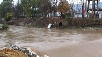 tarim arazisi -  Amik Ovasında yağan yağmurla birlikte suların yükselmesi köylüleri tedirgin etti  Videosu