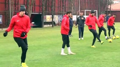 milli futbolcu - Gençlerbirliği'nin Togolu futbolcusu Ayite: 'Hem bizim hem de Beşiktaş için zor bir maç olacak' - ANKARA  Videosu