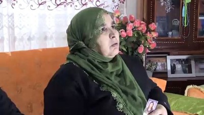 HDP önünde eylem yapan annelerden biri daha evladına kavuştu - DİYARBAKIR 