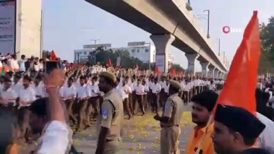 asiri sag -  - Hindistan'da sağcı örgütün yürüyüşü Nazi askerlerine benzetildi
- Hindistanlılardan vatandaşlık yasasına destek yürüyüşü  Videosu