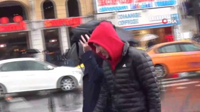 sonbahar -  İstanbul'da yağmur etkili oluyor  Videosu