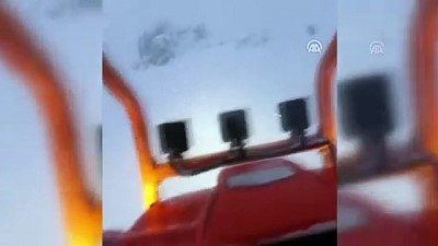 mahsur kaldi - Kar nedeniyle dağlık arazide mahsur kalan işçiler kurtarıldı - NİĞDE Videosu