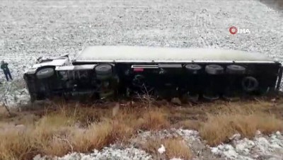 tir soforu -  Yozgat’ta tır devrildi Videosu