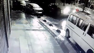 yagmurlu -  Bağcılarda park halindeki tırı böyle çaldılar Videosu