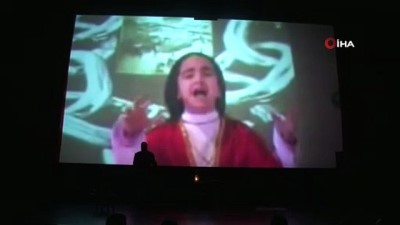 tiyatro oyuncusu -  Beyoğlu’nda, Mehmet Akif Ersoy, ‘Gitme Ey Yolcu’ tiyatro oyunuyla anıldı Videosu