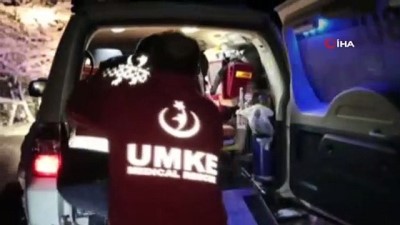 paletli ambulans -  Bingöl'de karda hastaneye götürülemeyen bebeğe paletli ambulansla ulaşıldı  Videosu