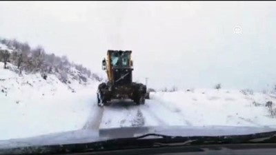 mahsur kaldi - Kar yağışı hayatı olumsuz etkiledi - ŞIRNAK Videosu
